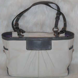 COACH IVORY AND GRAY CLASS SHOULDER BAG